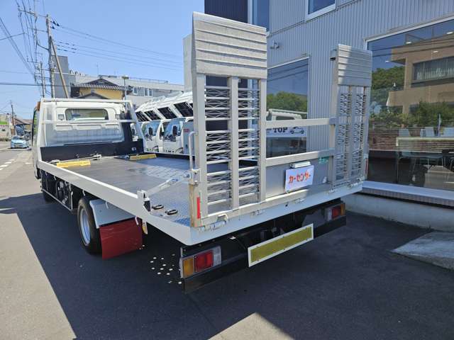 Isuzu Elf 6