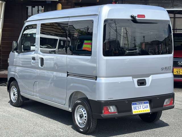 Daihatsu Hijet Cargo 8