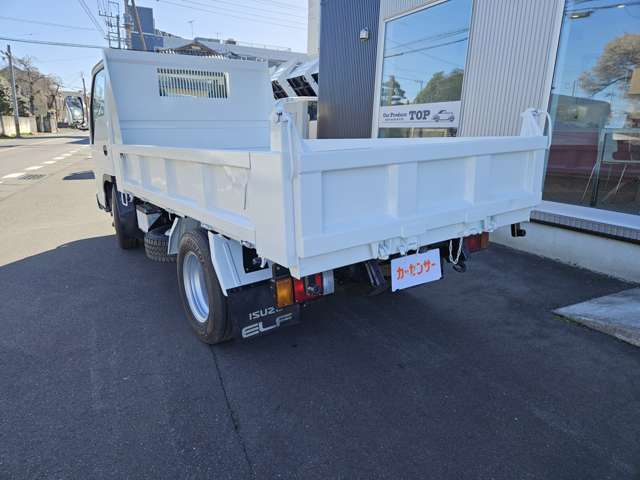 Isuzu Elf 6