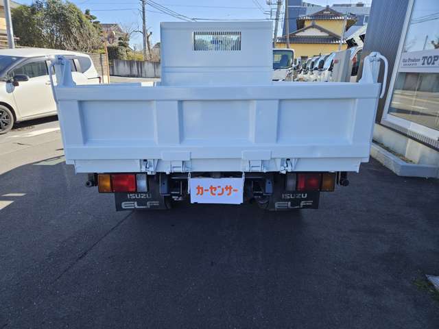 Isuzu Elf 7