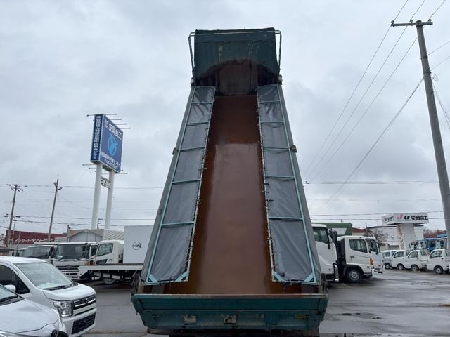 Mitsubishi Fuso Super Great 11