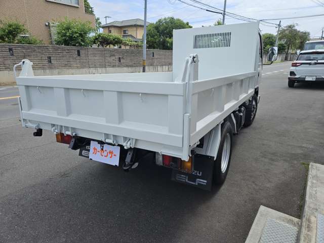 Isuzu Elf 8