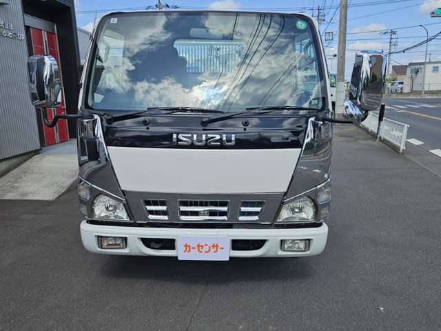 Isuzu Elf 2