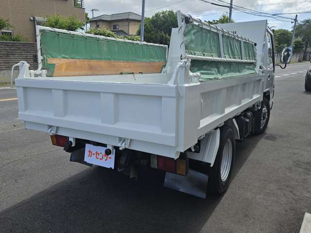 Isuzu Elf 8