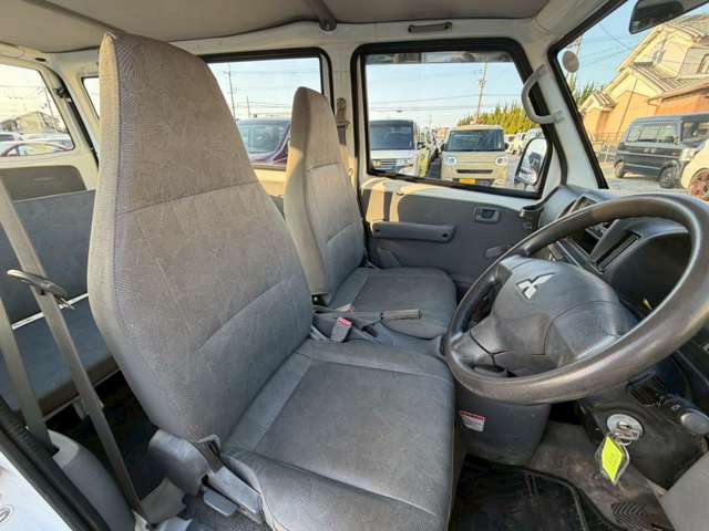 Mitsubishi Minicab Van 11