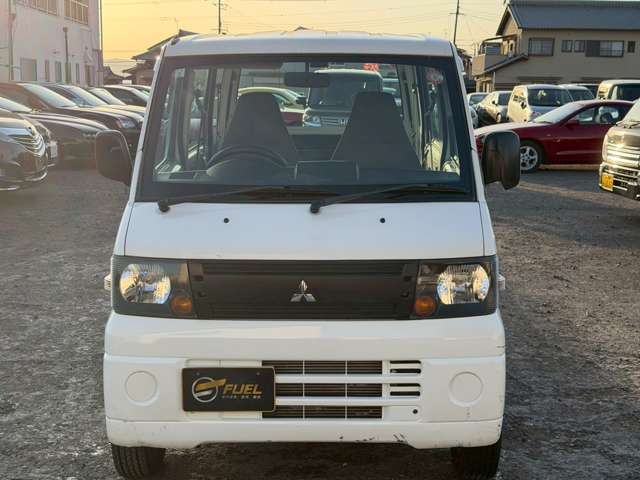 Mitsubishi Minicab Van 7