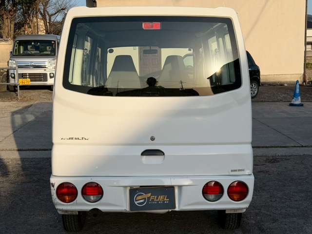 Mitsubishi Minicab Van 8