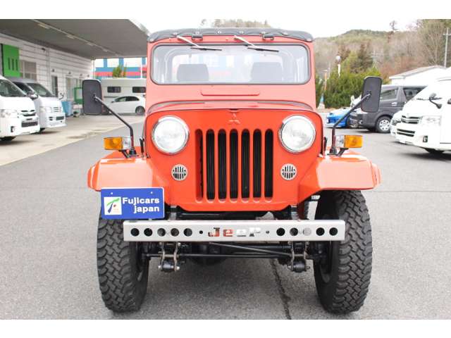 Mitsubishi Jeep 2