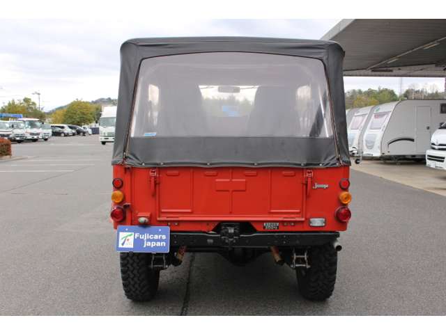 Mitsubishi Jeep 6