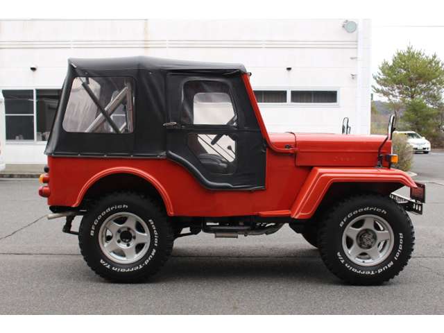 Mitsubishi Jeep 8