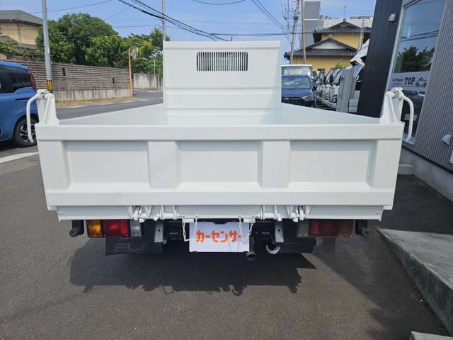 Isuzu Elf 7
