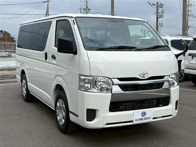 Toyota Hiace Van 5