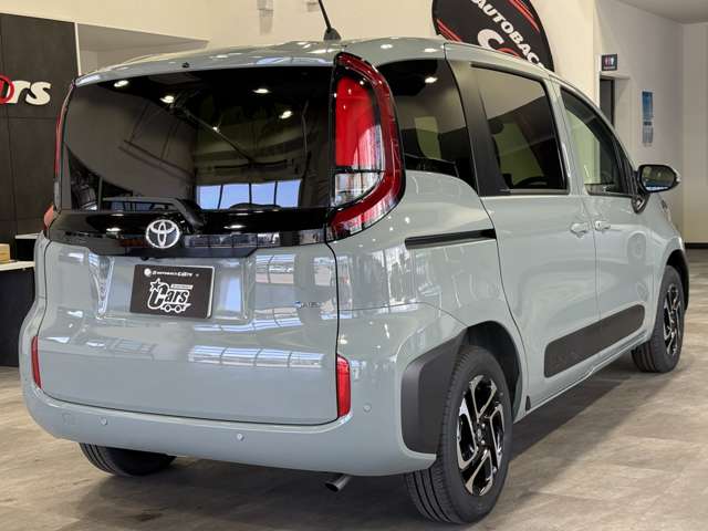 Toyota Sienta 6