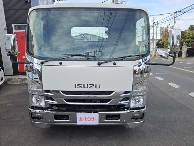 Isuzu Elf 2