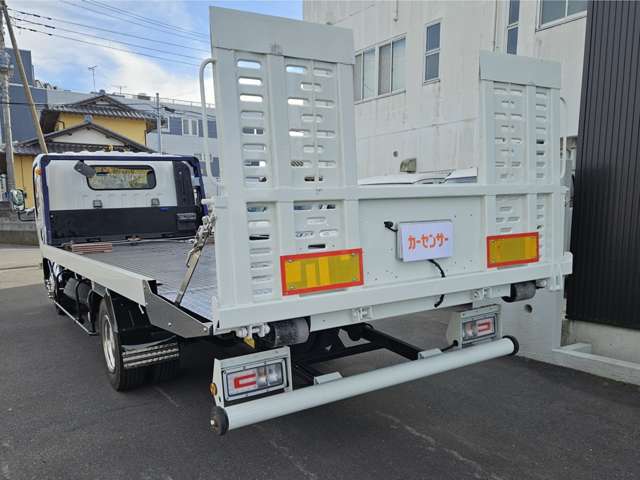 Isuzu Elf 4