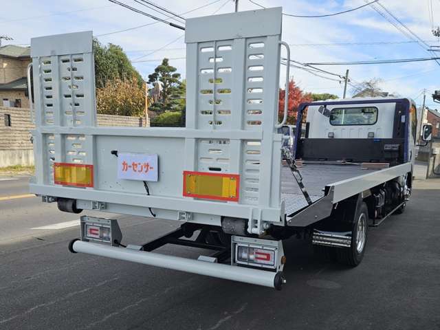 Isuzu Elf 6