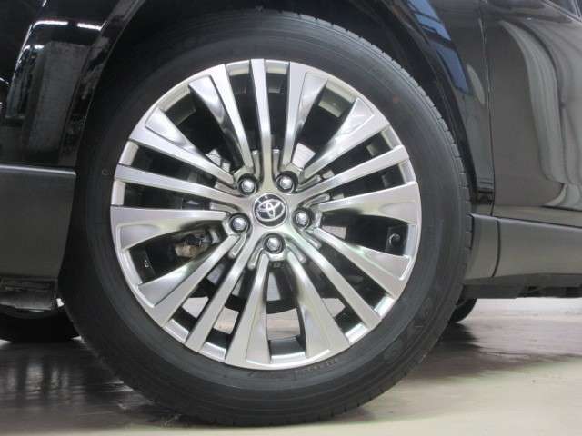 Toyota Harrier 11