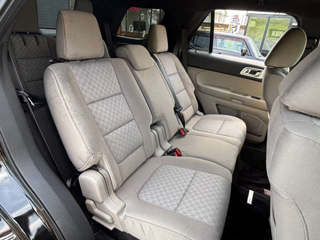 Ford Explorer 12
