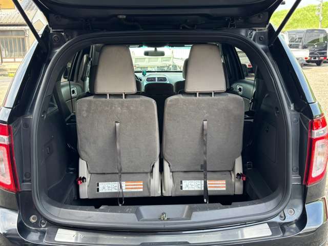 Ford Explorer 9