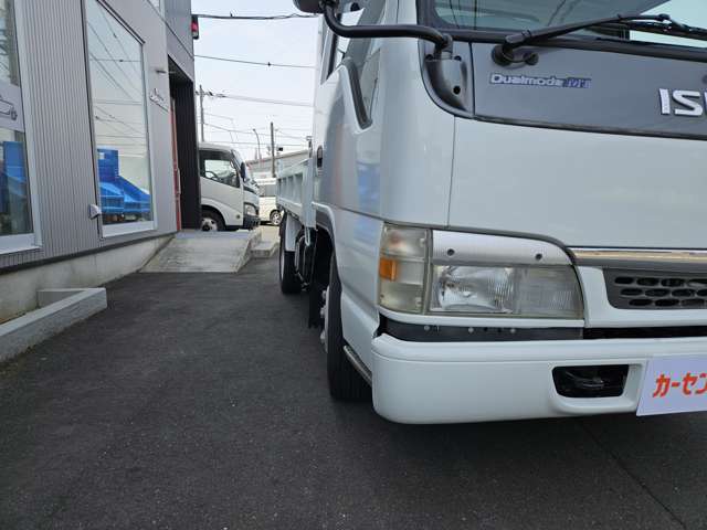 Isuzu Elf 4