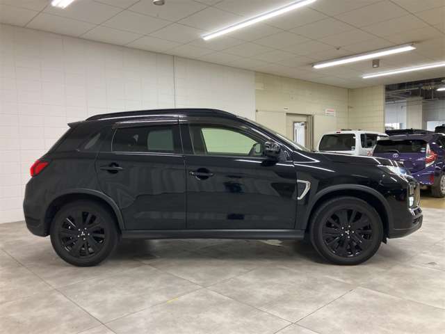 Mitsubishi RVR 8