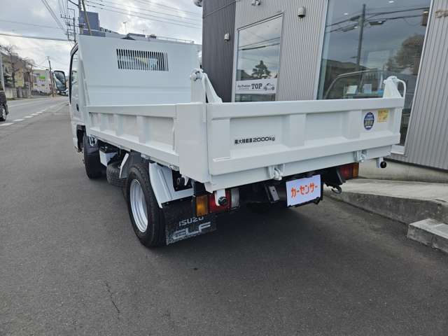 Isuzu Elf 6