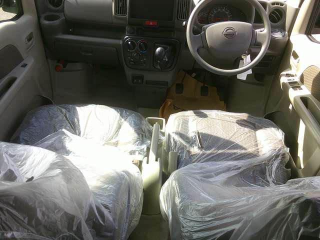 Nissan NV100 Clipper 3