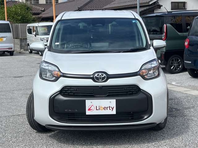 Toyota Sienta 5