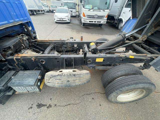 Isuzu Elf 12
