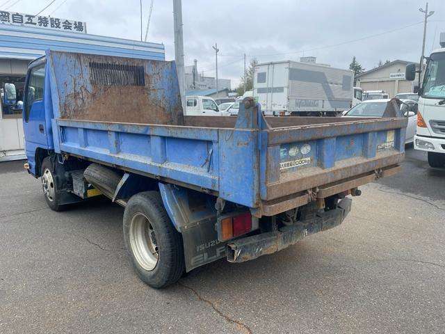 Isuzu Elf 4