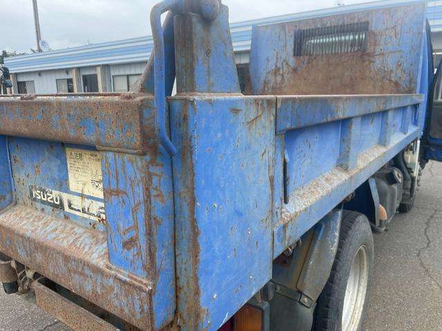 Isuzu Elf 8