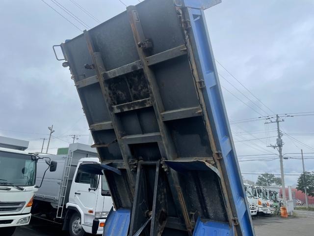 Isuzu Elf 10