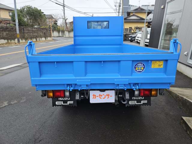 Isuzu Elf 7
