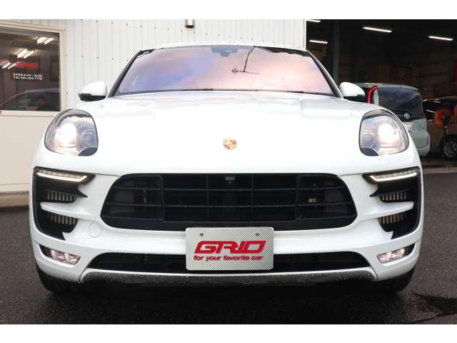 Porsche Macan 2