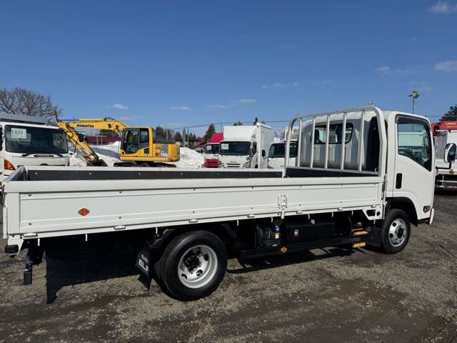 Isuzu Elf 6