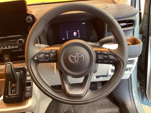Toyota Sienta 2