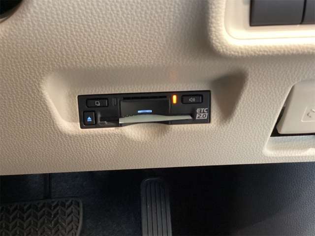 Toyota Sienta 8