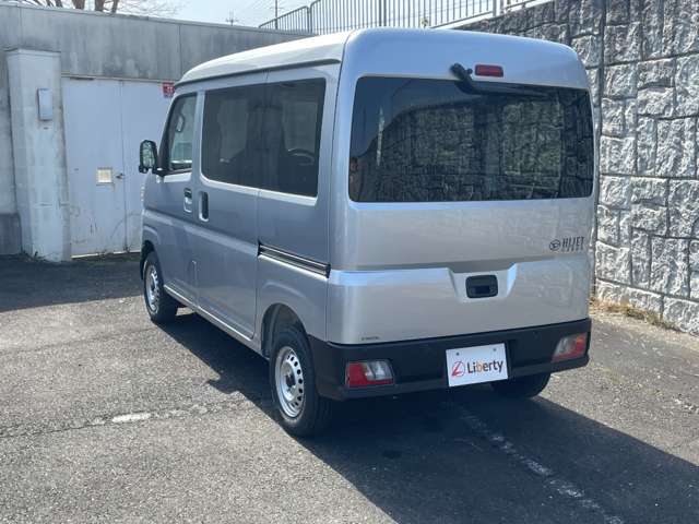 Daihatsu Hijet Cargo 11