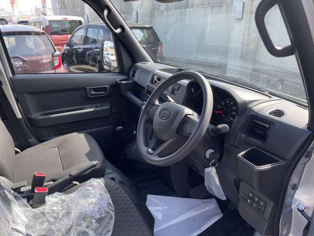 Daihatsu Hijet Cargo 2