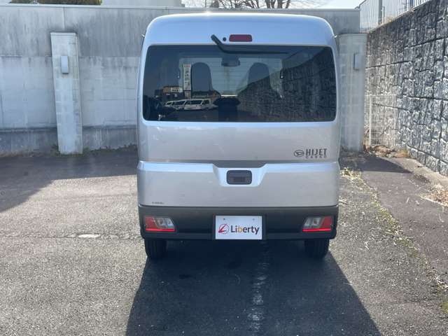 Daihatsu Hijet Cargo 9