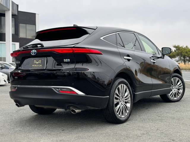 Toyota Harrier 4