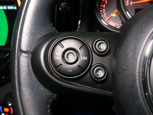 MINI Crossover 12
