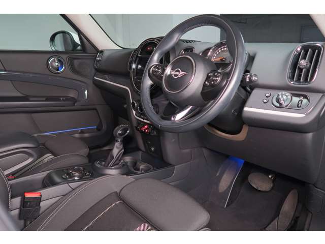 MINI Crossover 7