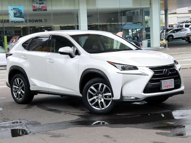 Lexus NX 7