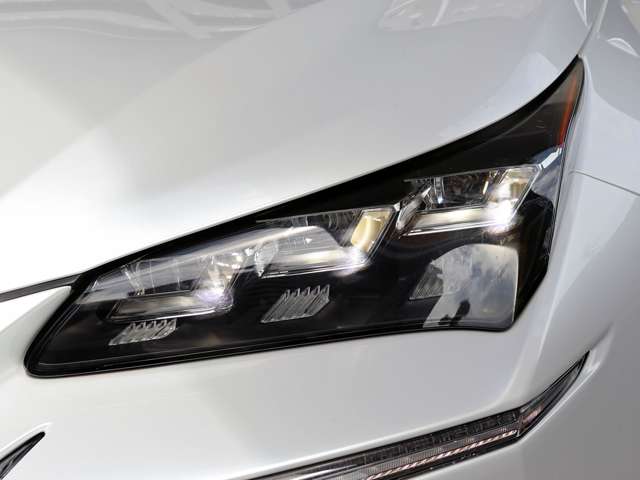 Lexus NX 9