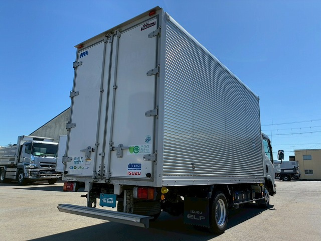 Isuzu Elf 8