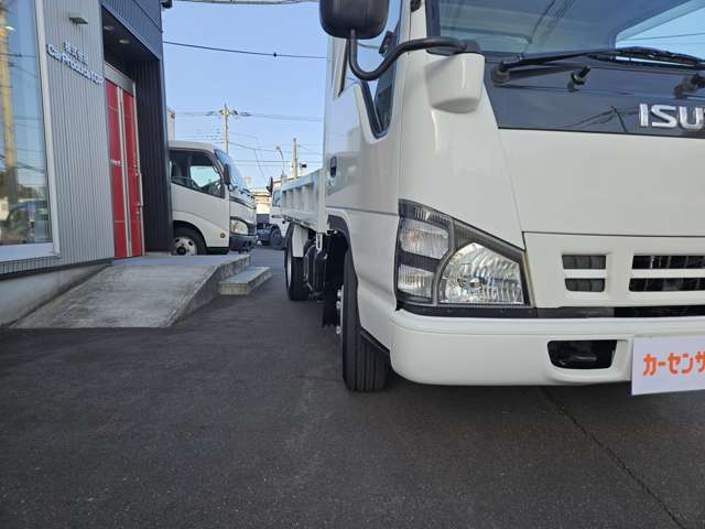 Isuzu Elf 4