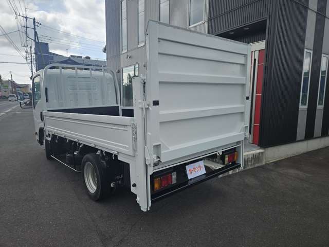 Isuzu Elf 8