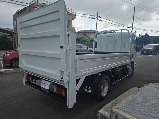 Isuzu Elf 10