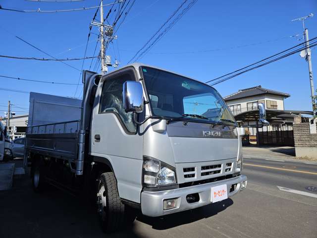 Isuzu Elf 3
